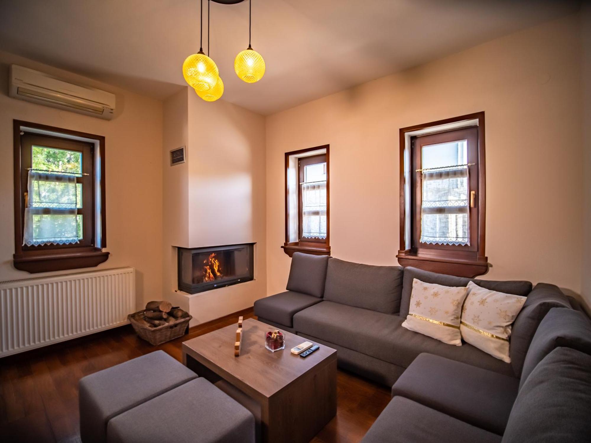 Erofili Hotel & Suites Портарія Екстер'єр фото