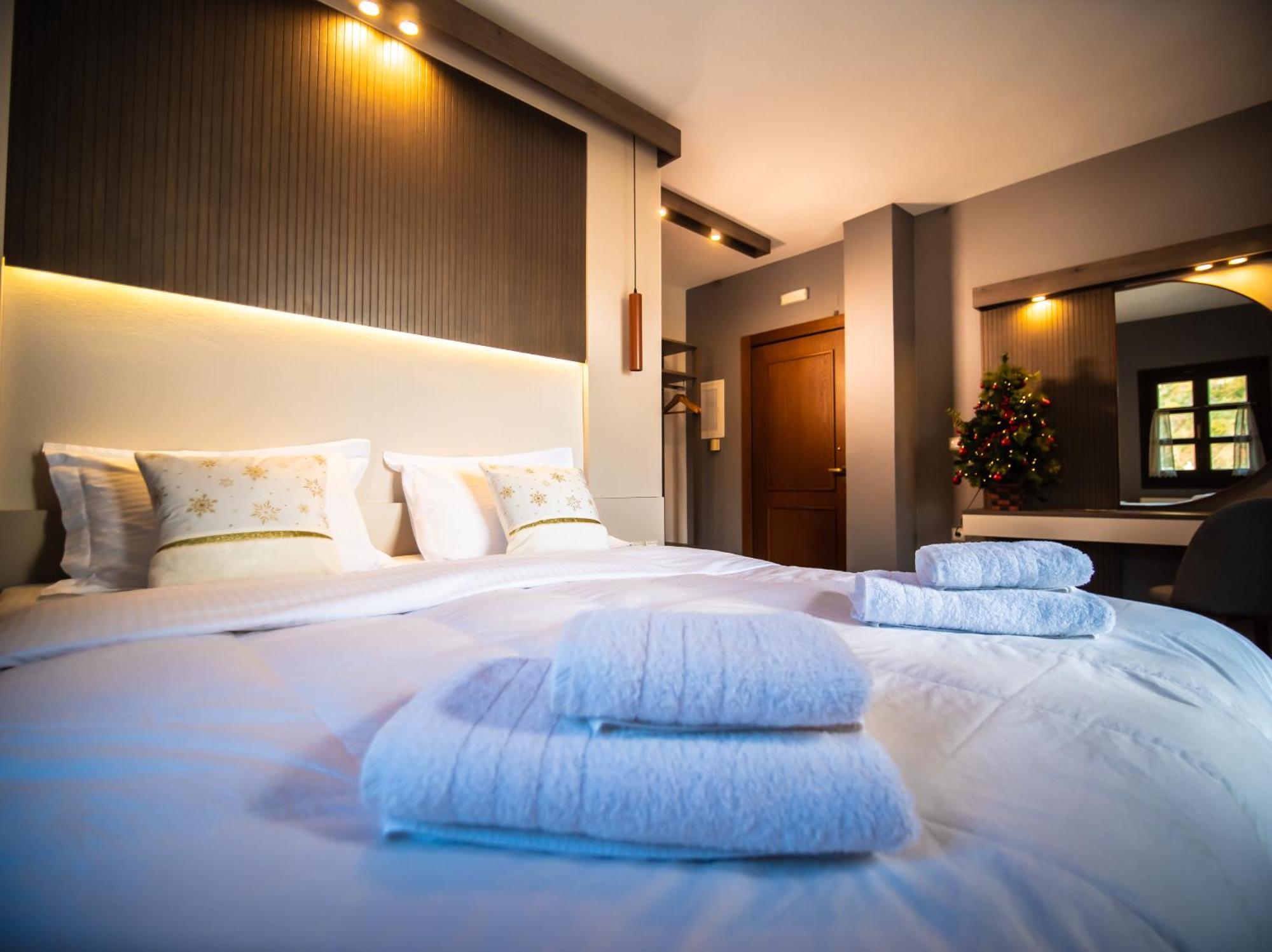 Erofili Hotel & Suites Портарія Екстер'єр фото